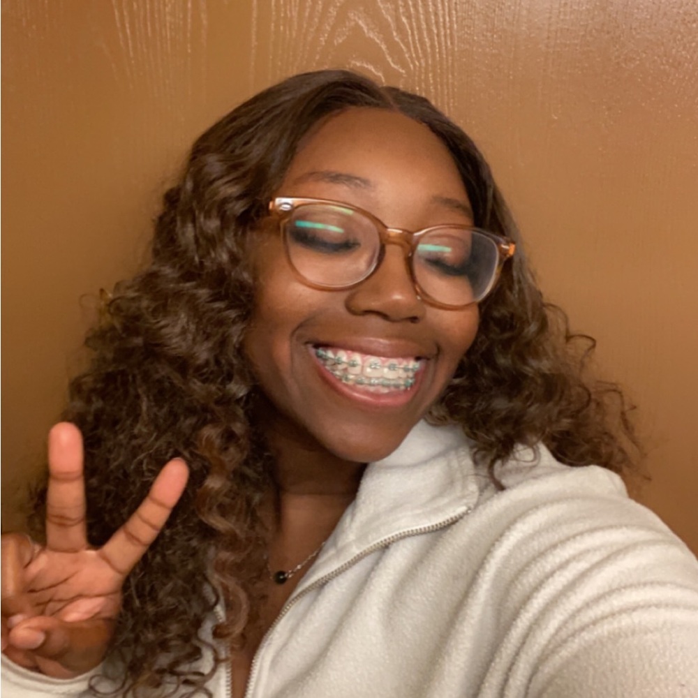 Meet your Posher, Myriah